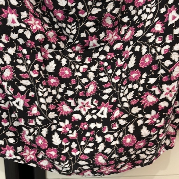 Lane Bryant blouse. Can be worn in or off the shoulders. Elastic on sleeves - Picture 4 of 5